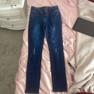 blue skinny jeans